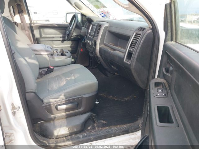 1C6RR6FT3HS696183 RAM 1500 Tradesman  4x2 6'4 Box
