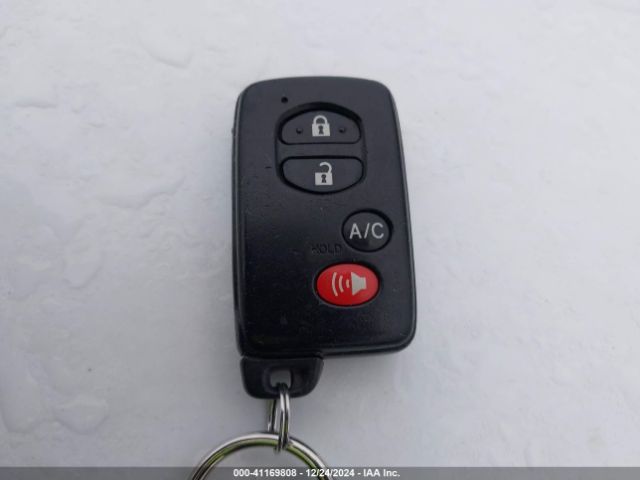 JTDKN3DU2E1812023 Toyota Prius