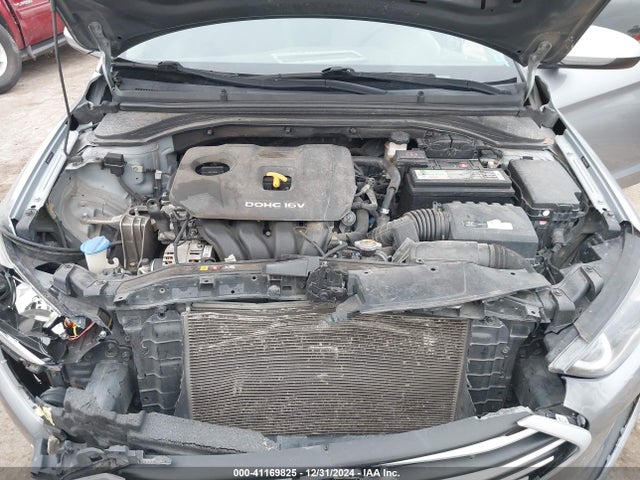 5NPD84LF7HH147674 Hyundai ELANTRA SE