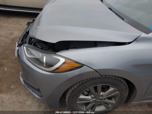 5NPD84LF7HH147674 Hyundai ELANTRA SE