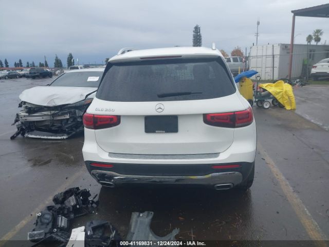 W1N4M4GB2LW027120 Mercedes-Benz GLB 250