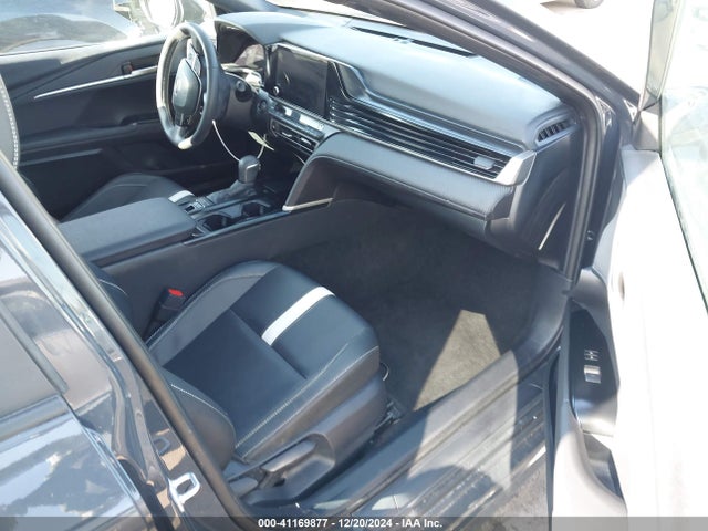 Toyota CAMRY SE 2025 4T1DAACK1SU012022 Image 5