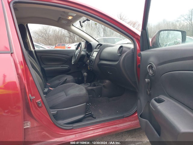 3N1CN7AP6KL824807 Nissan Versa 1.6 S+