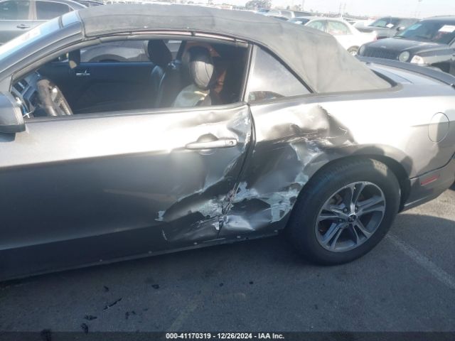 1ZVBP8EM2E5238129 Ford Mustang V6 Premium