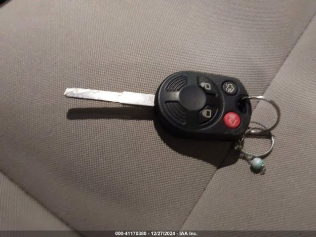 1FMCU9G93FUA28852 Ford ESCAPE SE
