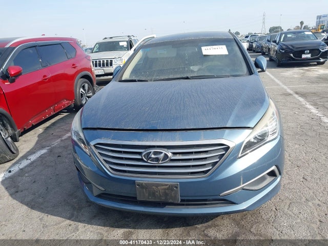 Hyundai SONATA SE 2017 5NPE24AF1HH438325 Image 12