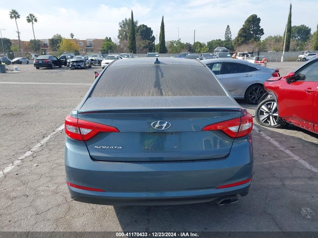 Hyundai SONATA SE 2017 5NPE24AF1HH438325 Image 16