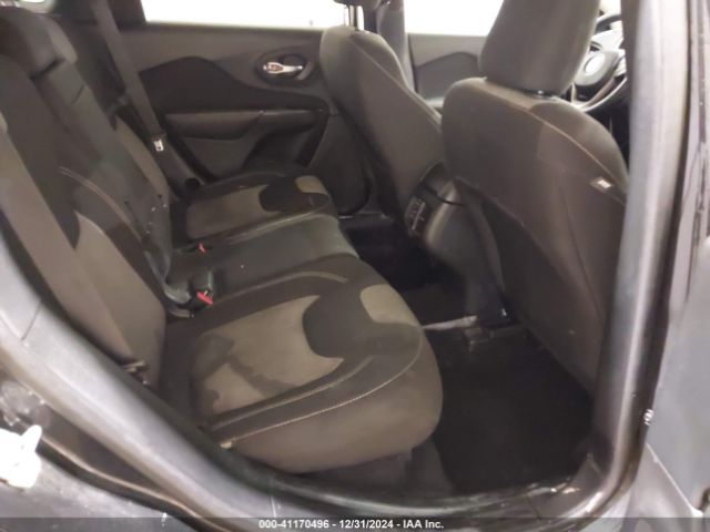 1C4PJMAB5GW172132 Jeep Cherokee Sport
