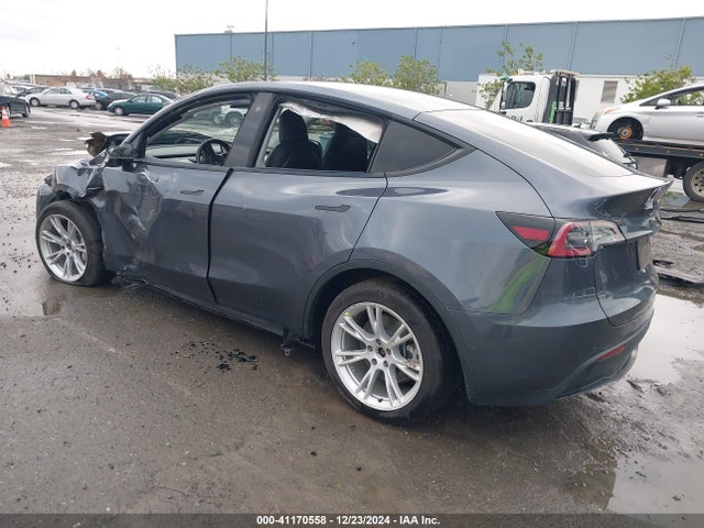 2020 TESLA MODEL Y 5YJYGDEE7LF030080 Photo 2