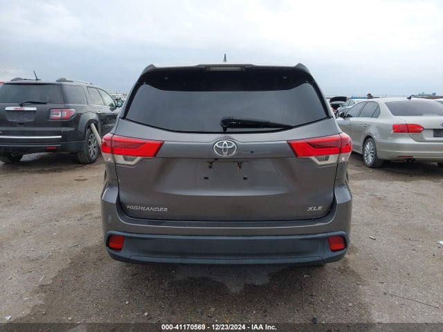 Toyota Highlander Xle 2018 5TDKZRFH2JS533269 Image 17