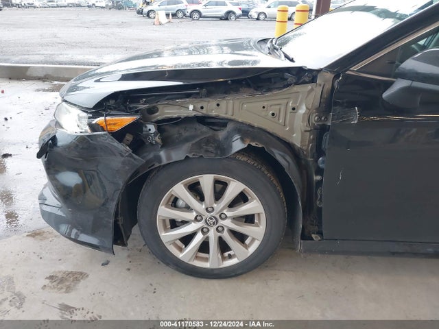 Toyota CAMRY LE 2020 4T1C11AKXLU949211 Image 6