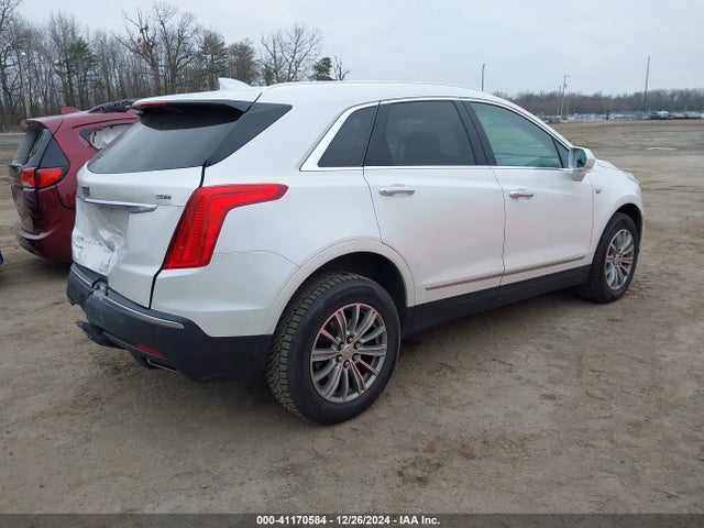 2017 CADILLAC XT5 1GYKNDRS8HZ274425 Photo 3