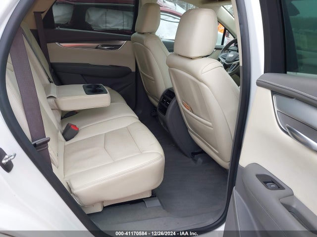 2017 CADILLAC XT5 1GYKNDRS8HZ274425 Photo 7