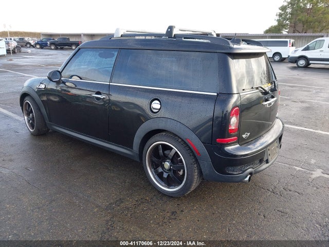 2009 MINI COOPER S CLUBMAN WMWMM33529TP92918 Photo 2