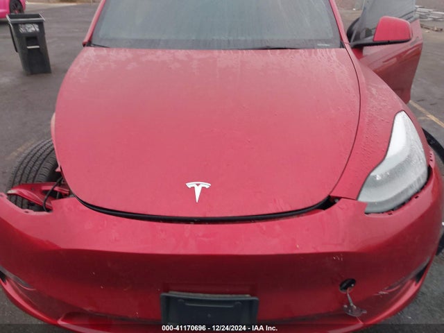 2024 TESLA MODEL Y 7SAYGDEE6RF076107 Photo 9