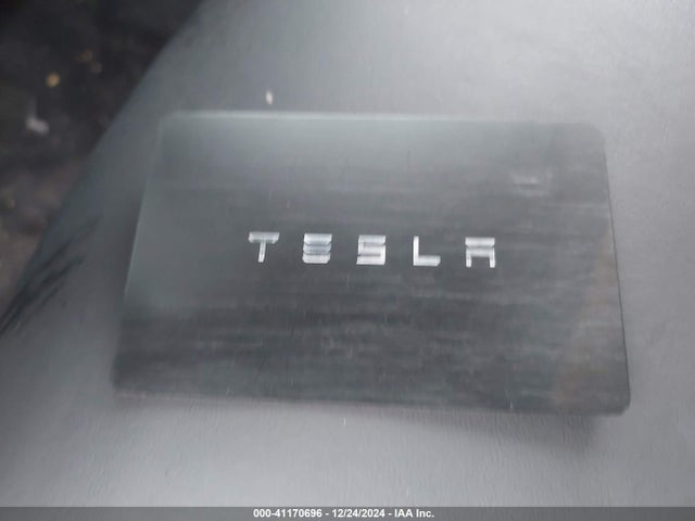 2024 TESLA MODEL Y 7SAYGDEE6RF076107 Photo 10
