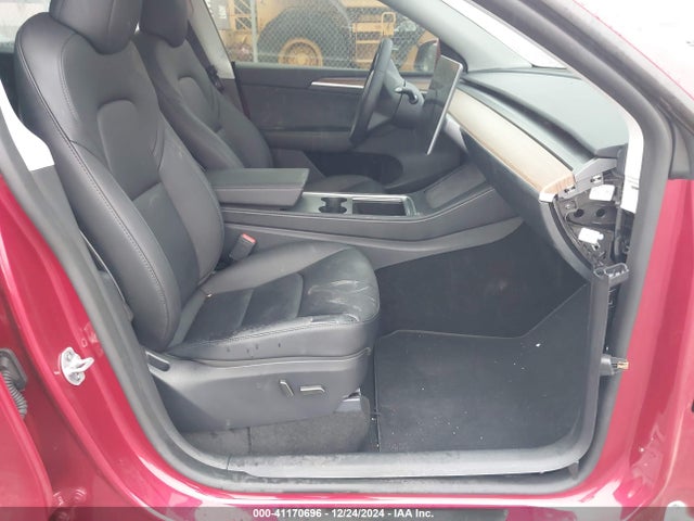 2024 TESLA MODEL Y 7SAYGDEE6RF076107 Photo 4