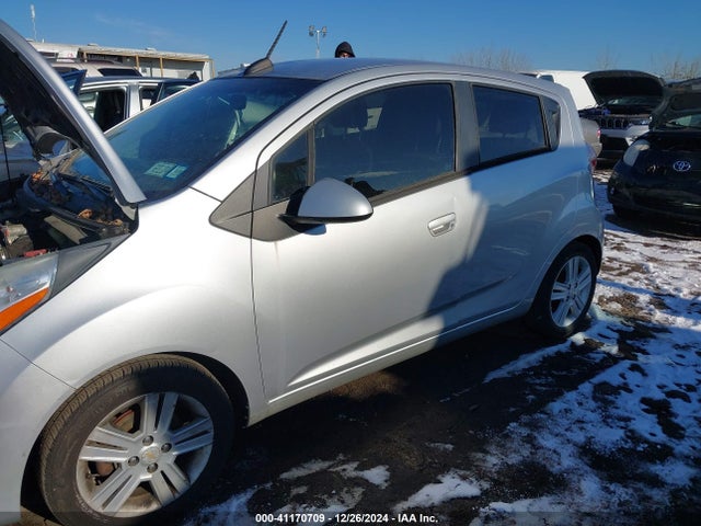Chevrolet Spark 1lt Cvt 2015 KL8CD6S92FC716950 Image 2