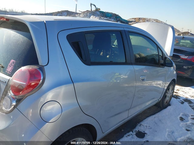 Chevrolet Spark 1lt Cvt 2015 KL8CD6S92FC716950 Image 4
