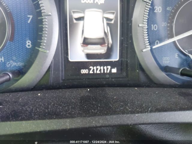5TDYK3DC4GS702266 Toyota Sienna Xle 8 Passenger