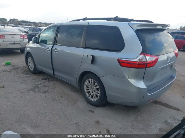 5TDYK3DC4GS702266 Toyota Sienna Xle 8 Passenger