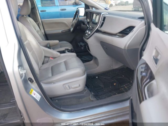 5TDYK3DC4GS702266 Toyota Sienna Xle 8 Passenger