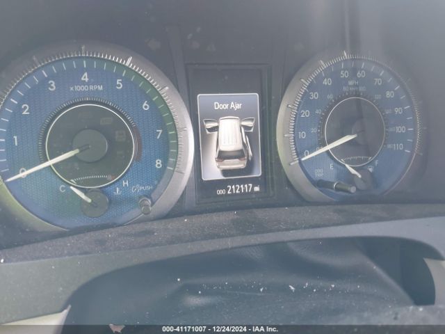 5TDYK3DC4GS702266 Toyota Sienna Xle 8 Passenger