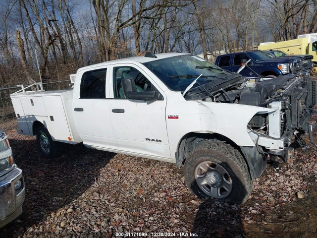 3C7WR5HJ8LG103714 RAM 2500 Tradesman  4x4 8' Box