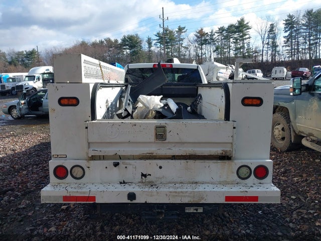 3C7WR5HJ8LG103714 RAM 2500 Tradesman  4x4 8' Box