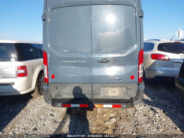 1FTYR3XMXKKB17627 Ford Transit-250