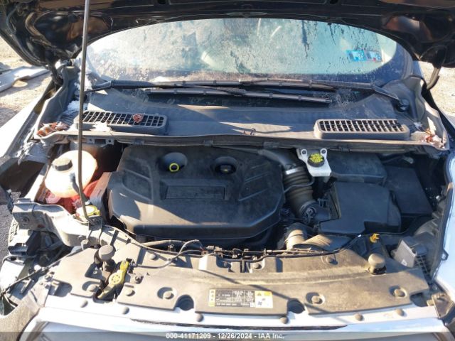 1FMCU9J94JUC66632 Ford Escape Titanium