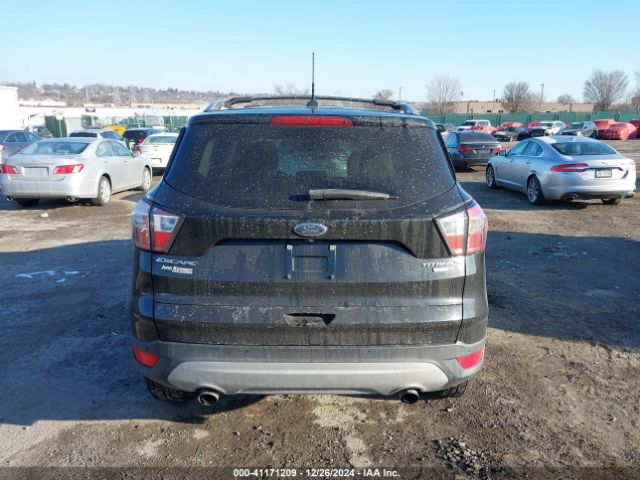 1FMCU9J94JUC66632 Ford Escape Titanium