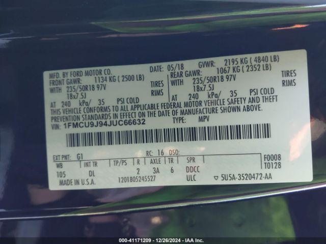 1FMCU9J94JUC66632 Ford Escape Titanium