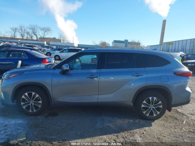 5TDGZRBH9MS113878 Toyota Highlander Xle