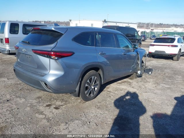 5TDGZRBH9MS113878 Toyota Highlander Xle