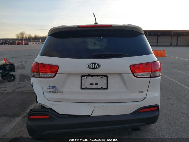 5XYPG4A55JG353051 KIA Sorento 3.3l Lx