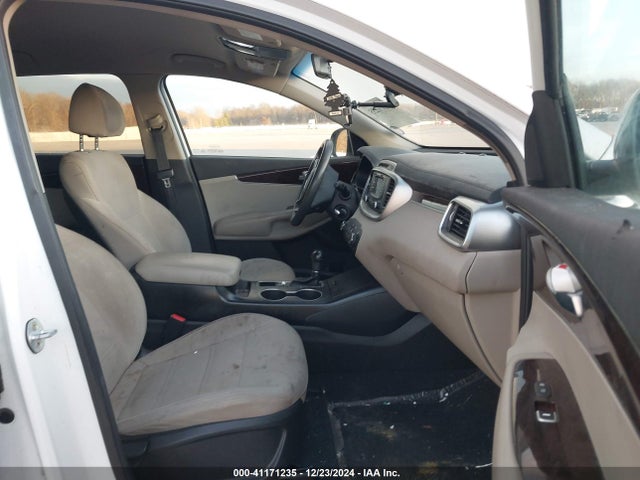 5XYPG4A55JG353051 KIA Sorento 3.3l Lx