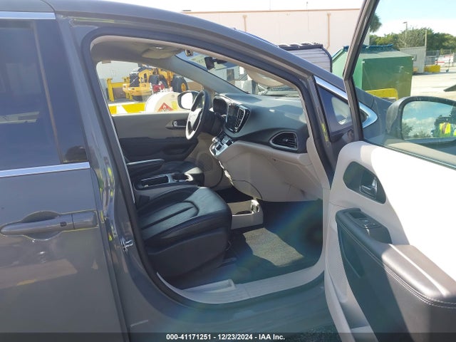 2C4RC1BGXPR591212 Chrysler Pacifica Touring L