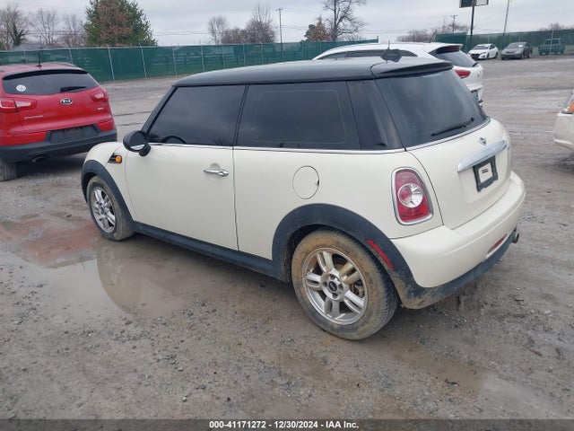 2013 MINI HARDTOP WMWSU3C58DT686571 Photo 2