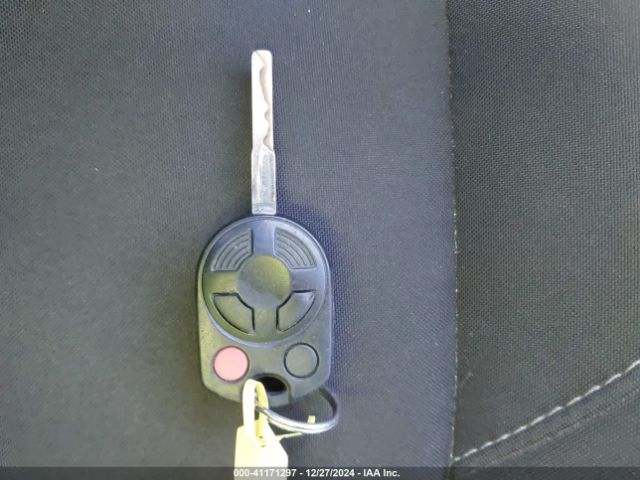 1FADP3F29HL290987 Ford FOCUS SE
