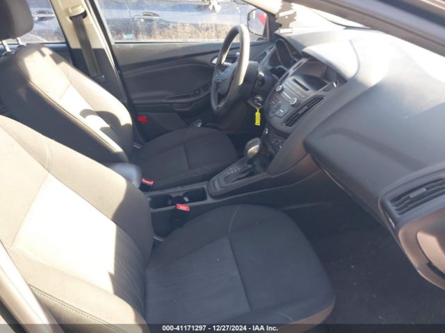 1FADP3F29HL290987 Ford FOCUS SE