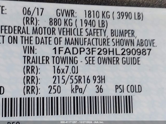 1FADP3F29HL290987 Ford FOCUS SE
