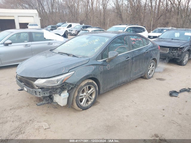 Chevrolet Cruze Lt Auto 2017 1G1BE5SM6H7134756 Image 2