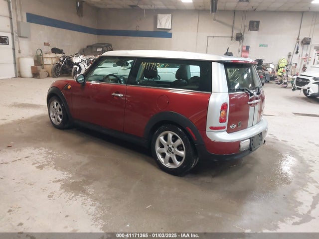 2008 MINI COOPER CLUBMAN WMWML33538TN66033 Photo 2