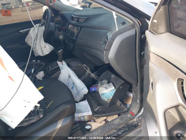 5N1AT2MV4KC798688 Nissan ROGUE S