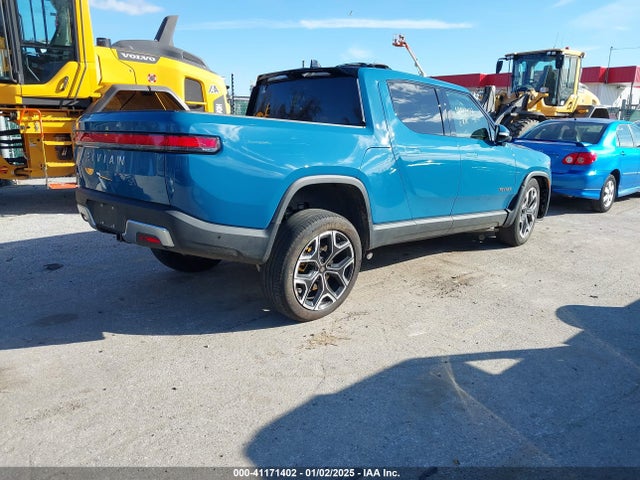 Rivian R1t Adventure 2022 7FCTGAAA9NN007264 Image 4