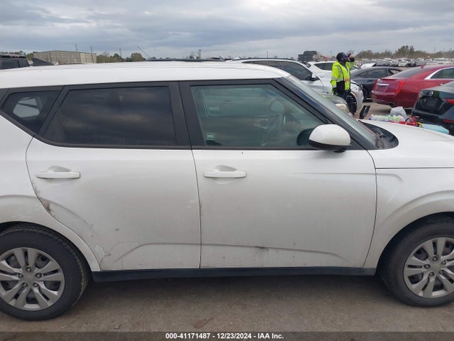 KIA SOUL LX 2020 KNDJ23AU8L7703083 Image 13
