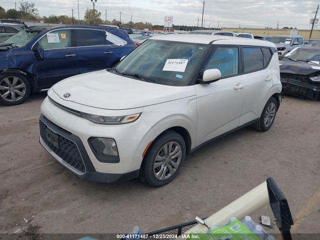 KIA SOUL LX 2020 KNDJ23AU8L7703083 Image 2