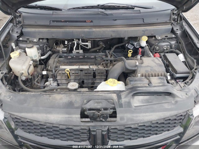 3C4PDCGB0JT257241 Dodge Journey Crossroad