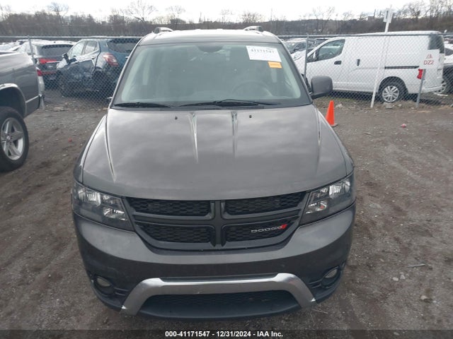3C4PDCGB0JT257241 Dodge Journey Crossroad